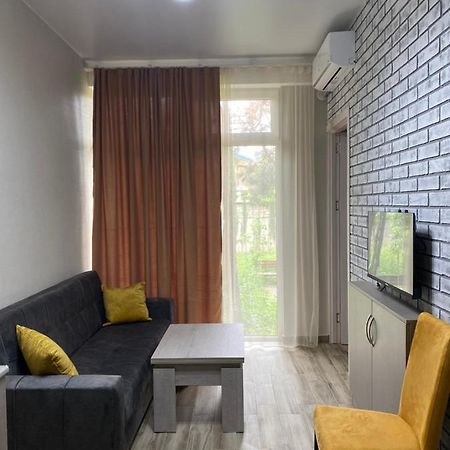 Lovely And Cozy Apartament In Tbilisi ภายนอก รูปภาพ